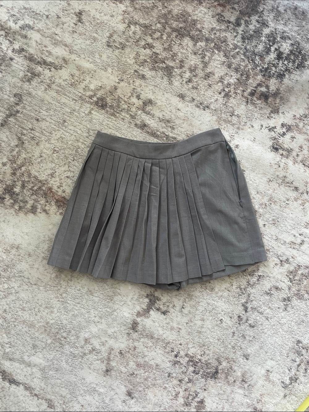 Abercrombie & Fitch Gray Pleated Mini Skort